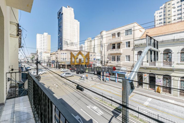 Imagem Imóvel com 3 Quartos à Venda, 484 m² em Centro - Curitiba