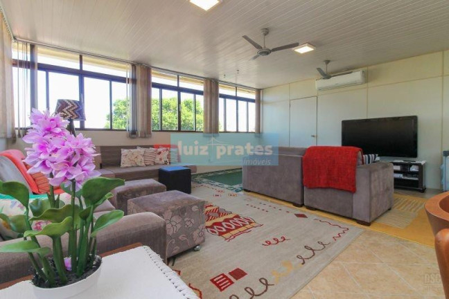 Imagem Casa com 7 Quartos à Venda, 330 m² em Nonoai - Porto Alegre