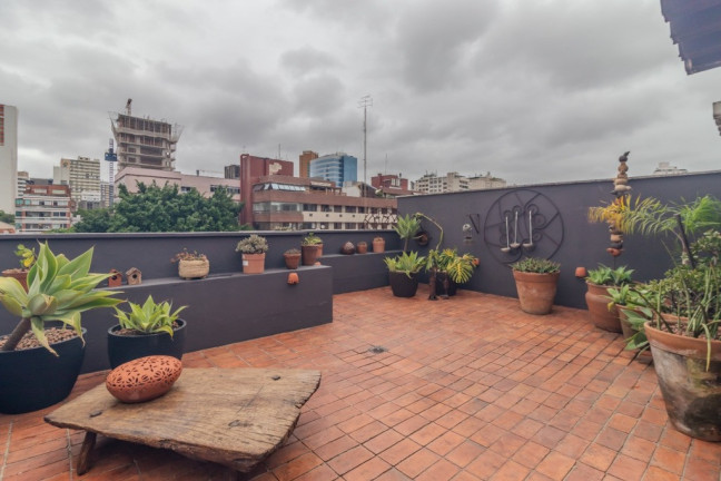 Imagem Imóvel com 3 Quartos à Venda,  em Moinhos De Vento - Porto Alegre