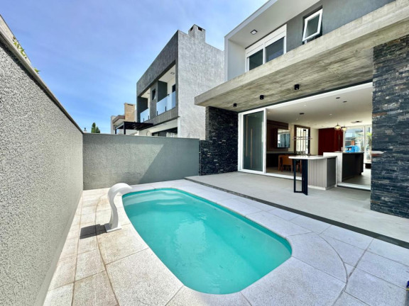 Imagem Casa com 4 Quartos à Venda, 230 m² em Xangri-la - Capao Da Canoa