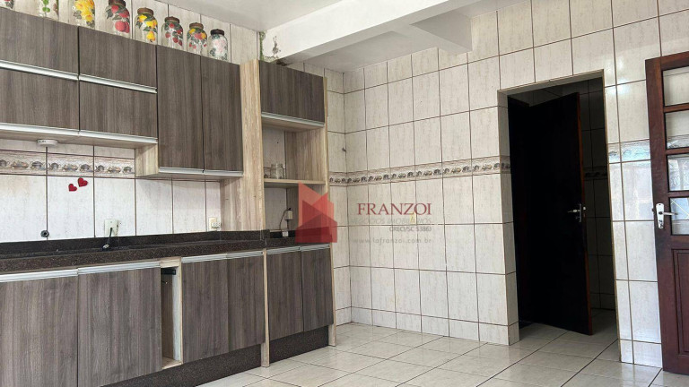 Imagem Sobrado com 5 Quartos à Venda, 153 m² em Barra Do Rio - Itajaí Imagem Sobrado com 5 Quartos à Venda, 153 m² em Barra Do Rio - Itajaí