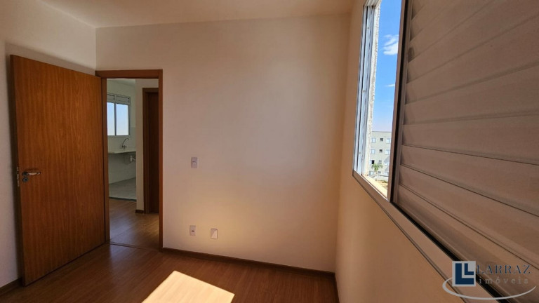 Imagem Imóvel com 2 Quartos à Venda, 42 m² em Jardim Ouro Branco - Ribeirão Preto Imagem Imóvel com 2 Quartos à Venda, 42 m² em Jardim Ouro Branco - Ribeirão Preto