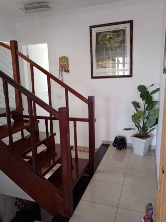 Imagem Casa com 3 Quartos à Venda, 211 m² em Chácara Pavoeiro - Cotia Imagem Casa com 3 Quartos à Venda, 211 m² em Chácara Pavoeiro - Cotia