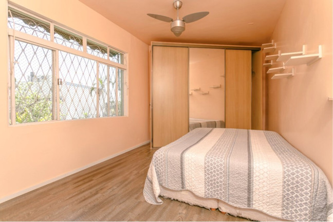 Imagem Casa com 4 Quartos à Venda, 300 m² em Chácara Das Pedras - Porto Alegre