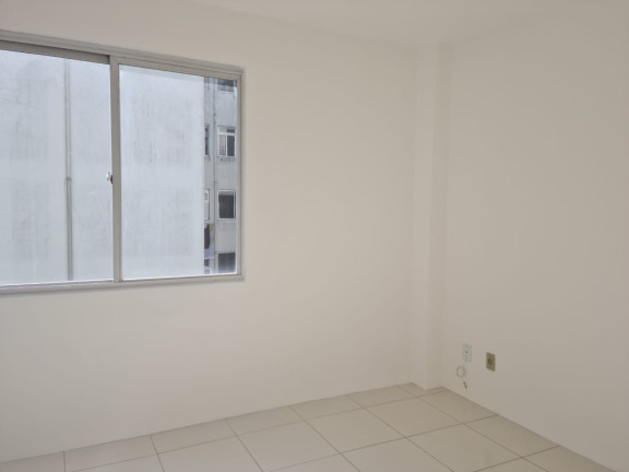 Imagem Apartamento com 2 Quartos à Venda, 70 m² em Coqueiros - Florianópolis
