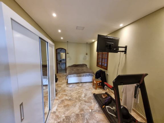 Imagem Sobrado com 5 Quartos à Venda, 254 m² em Metalúrgicos - Osasco