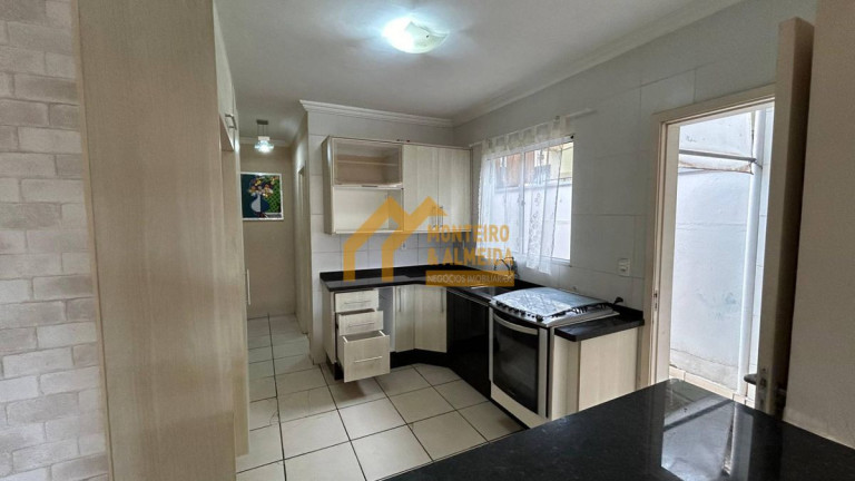 Imagem Casa de Condomínio com 2 Quartos à Venda, 51 m² em Vila Prado - Itapetininga