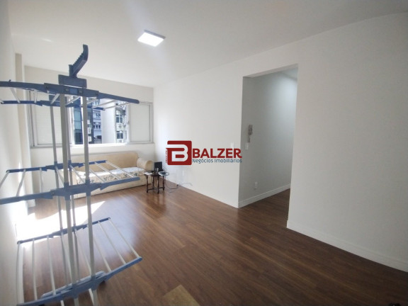 Imagem Apartamento com 2 Quartos à Venda, 91 m² em Centro - Florianópolis Imagem Apartamento com 2 Quartos à Venda, 91 m² em Centro - Florianópolis