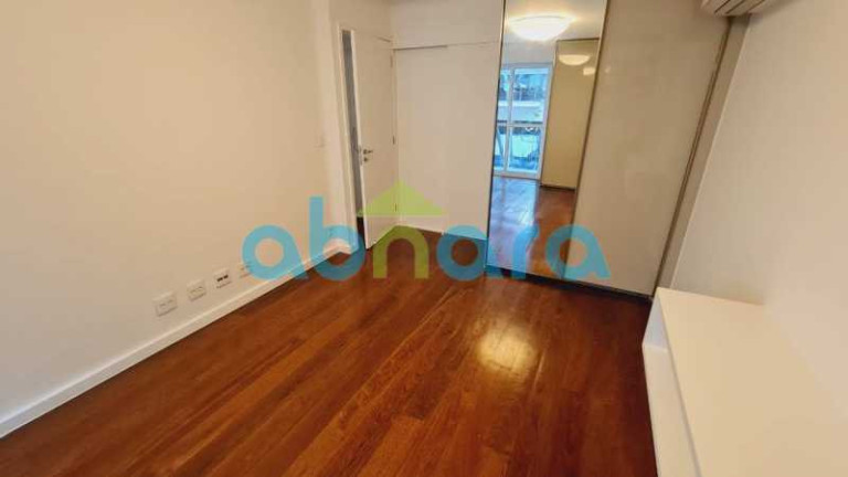 Imagem Apartamento com 3 Quartos à Venda, 205 m² em Leblon - Rio De Janeiro Imagem Apartamento com 3 Quartos à Venda, 205 m² em Leblon - Rio De Janeiro