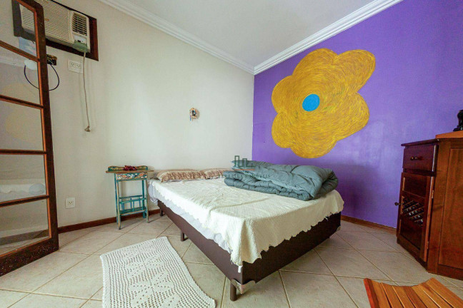 Imagem Casa com 3 Quartos à Venda, 290 m² em Itaipu - Niterói