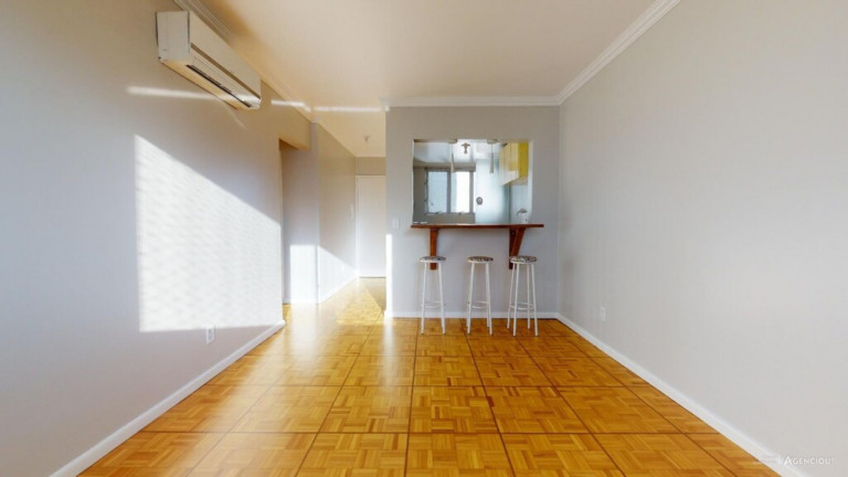 Imagem Imóvel com 1 Quarto à Venda, 43 m² em Centro Histórico - Porto Alegre Imagem Imóvel com 1 Quarto à Venda, 43 m² em Centro Histórico - Porto Alegre