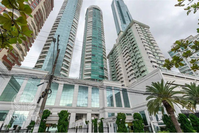 Imagem Apartamento com 4 Quartos à Venda, 285 m² em Barra Sul - Balneário Camboriú Imagem Apartamento com 4 Quartos à Venda, 285 m² em Barra Sul - Balneário Camboriú