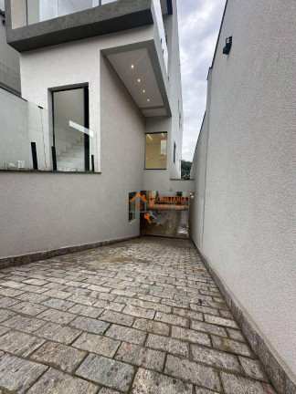Imagem Sobrado com 3 Quartos à Venda, 158 m² em Centro - Arujá Imagem Sobrado com 3 Quartos à Venda, 158 m² em Centro - Arujá