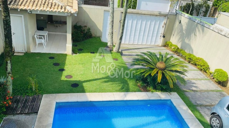 Imagem Casa com 5 Quartos à Venda, 235 m² em Jardim Virgínia - Guarujá Imagem Casa com 5 Quartos à Venda, 235 m² em Jardim Virgínia - Guarujá