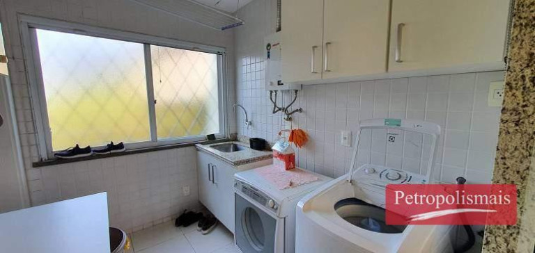 Imagem Casa de Condomínio com 3 Quartos à Venda,  em Quitandinha - Petrópolis