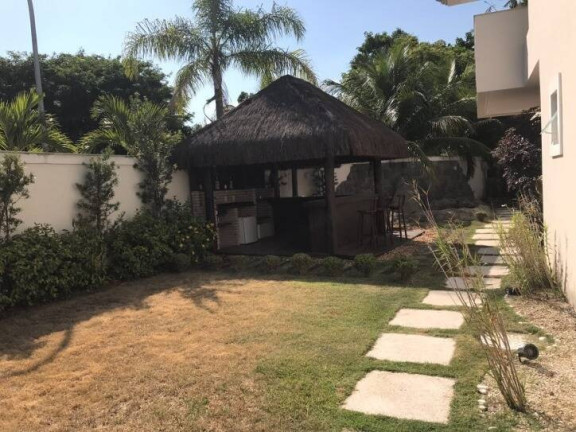 Casa de Condomínio com 5 Quartos para Alugar, 1.100 m² em Barra Da Tijuca - Rio De Janeiro