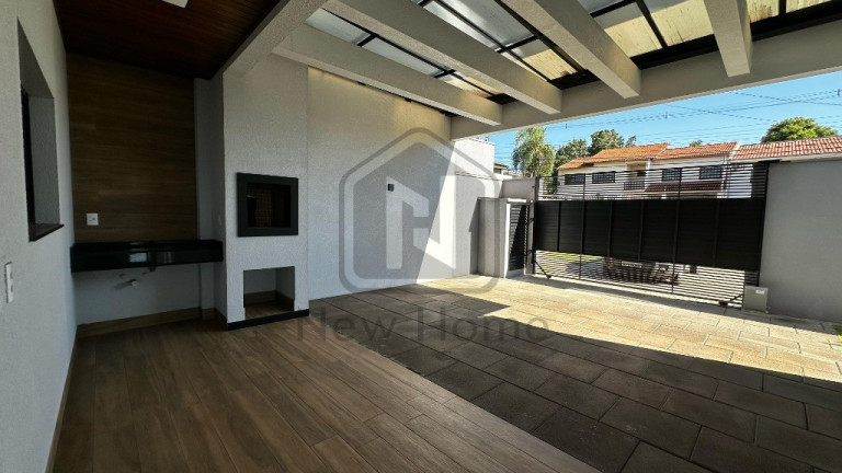 Imagem Casa com 3 Quartos à Venda, 200 m² em Maria Luiza - Cascavel
