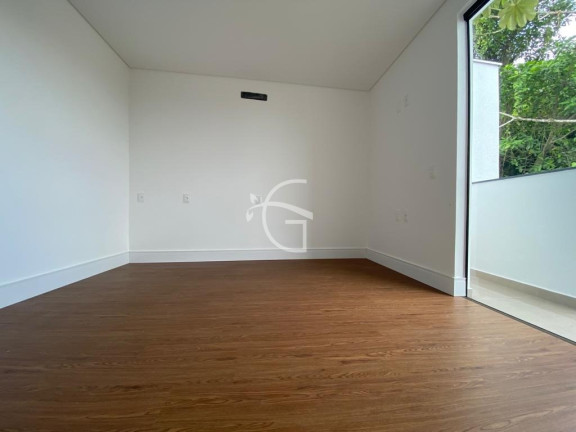 Imagem Casa com 3 Quartos à Venda, 156 m² em Saguaçu - Joinville Imagem Casa com 3 Quartos à Venda, 156 m² em Saguaçu - Joinville