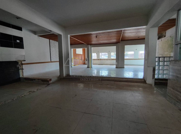 Imagem Sala Comercial à Venda, 650 m² em Vila São Lúcio - Botucatu