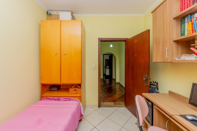 Imagem Casa com 3 Quartos à Venda, 241 m² em Vila Guilhermina - São Paulo