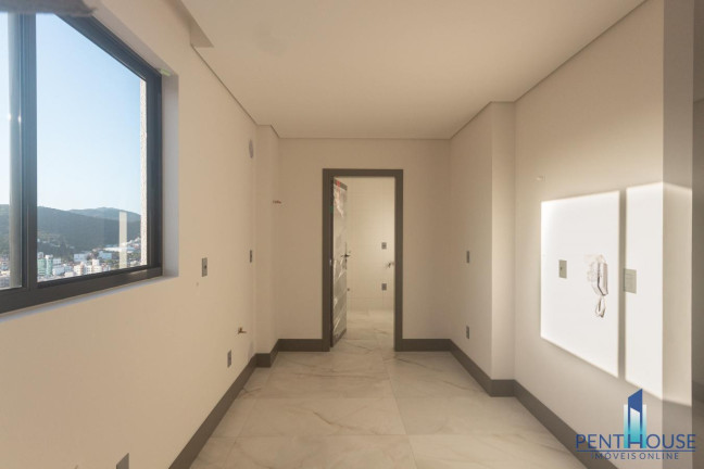 Imagem Apartamento com 3 Quartos à Venda, 129 m² em Centro - Balneário Camboriú Imagem Apartamento com 3 Quartos à Venda, 129 m² em Centro - Balneário Camboriú