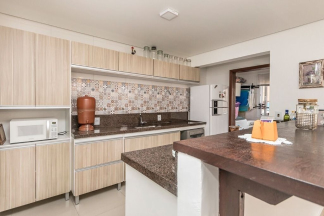 Imagem Casa de Condomínio com 3 Quartos à Venda, 180 m² em Mário Quintana - Porto Alegre