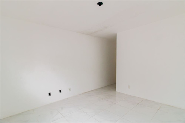 Imagem Casa com 3 Quartos à Venda, em Jardim Itu - Porto Alegre Imagem Casa com 3 Quartos à Venda, em Jardim Itu - Porto Alegre