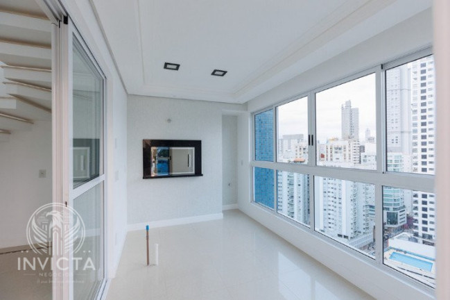 Imagem Apartamento com 2 Quartos à Venda, 252 m² em Centro - Balneário Camboriú Imagem Apartamento com 2 Quartos à Venda, 252 m² em Centro - Balneário Camboriú