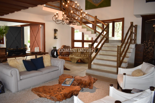Imagem Casa com 8 Quartos à Venda, 1.868 m² em Região Da Pedra Do Fogo - Campos Do Jordão Imagem Casa com 8 Quartos à Venda, 1.868 m² em Região Da Pedra Do Fogo - Campos Do Jordão