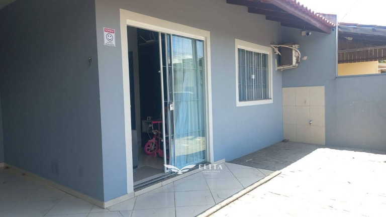 Imagem Casa com 2 Quartos à Venda, 54 m² em Itacolomi - Balneário Piçarras