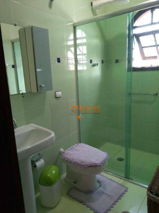 Imagem Sobrado com 3 Quartos à Venda, 270 m² em Vila Hulda - Guarulhos Imagem Sobrado com 3 Quartos à Venda, 270 m² em Vila Hulda - Guarulhos