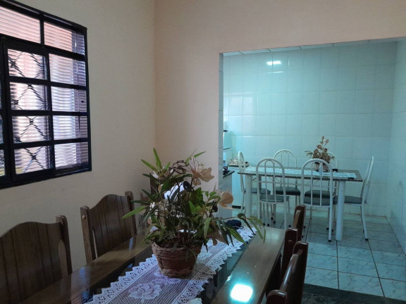 Imagem Casa com 3 Quartos à Venda, 207 m² em Ribeirão Preto
