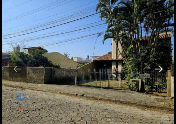 Imagem Terreno à Venda, 870 m² em Trindade - Florianópolis Imagem Terreno à Venda, 870 m² em Trindade - Florianópolis