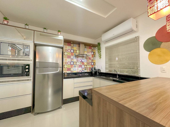 Imagem Casa com 3 Quartos à Venda, 150 m² em Centro - Schroeder