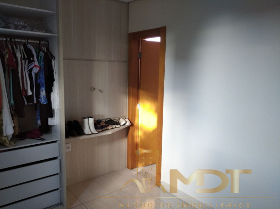 Imagem Casa com 4 Quartos à Venda, 300 m² em Santa Mônica - Belo Horizonte Imagem Casa com 4 Quartos à Venda, 300 m² em Santa Mônica - Belo Horizonte