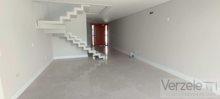 Imagem Casa com 4 Quartos à Venda, 170 m² em São Francisco De Assis - Camboriú Imagem Casa com 4 Quartos à Venda, 170 m² em São Francisco De Assis - Camboriú