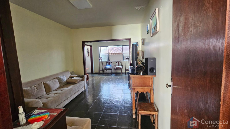 Imagem Casa com 4 Quartos à Venda, 255 m² em São Francisco - Patos De Minas