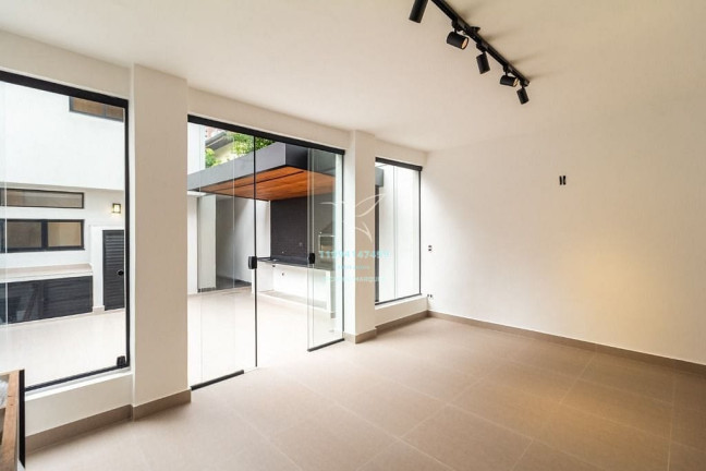 Imagem Casa com 3 Quartos à Venda, 210 m² em Chácara Santo Antônio (zona Sul) - São Paulo Imagem Casa com 3 Quartos à Venda, 210 m² em Chácara Santo Antônio (zona Sul) - São Paulo