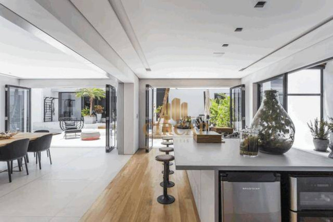 Imagem Casa com 3 Quartos à Venda, 723 m² em Jardim Paulista - São Paulo Imagem Casa com 3 Quartos à Venda, 723 m² em Jardim Paulista - São Paulo