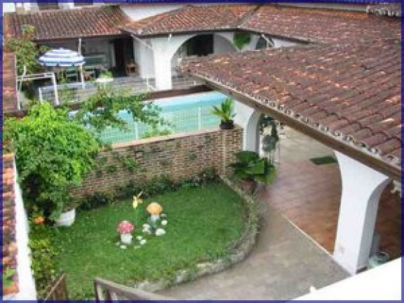 Casa com 4 Quartos à Venda, 270 m² em Itaguá - Ubatuba