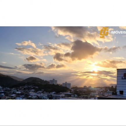 Apartamento com 2 Quartos à Venda, 72 m² em Cedros - Camboriú