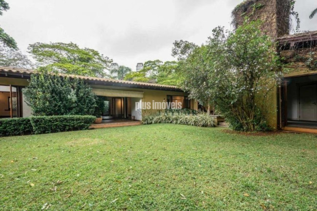 Casa com 4 Quartos para Alugar, 599 m² em Cidade Jardim - São Paulo