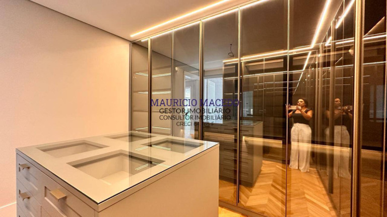 Imagem Casa com 4 Quartos à Venda, 730 m² em Alphaville - Santana De Parnaíba Imagem Casa com 4 Quartos à Venda, 730 m² em Alphaville - Santana De Parnaíba