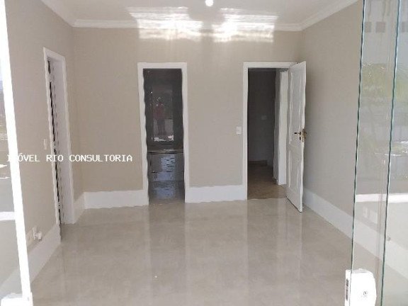 Imagem Casa com 4 Quartos à Venda, 260 m² em Rio De Janeiro Imagem Casa com 4 Quartos à Venda, 260 m² em Rio De Janeiro