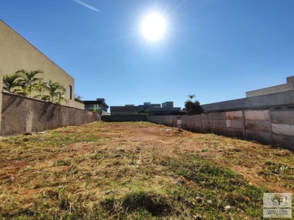 Imagem Imóvel à Venda, 560 m² em Residencial Goiânia Golfe Clube - Goiânia Imagem Imóvel à Venda, 560 m² em Residencial Goiânia Golfe Clube - Goiânia