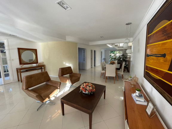 Imagem Casa com 5 Quartos à Venda, 331 m² em Buraquinho - Lauro De Freitas Imagem Casa com 5 Quartos à Venda, 331 m² em Buraquinho - Lauro De Freitas