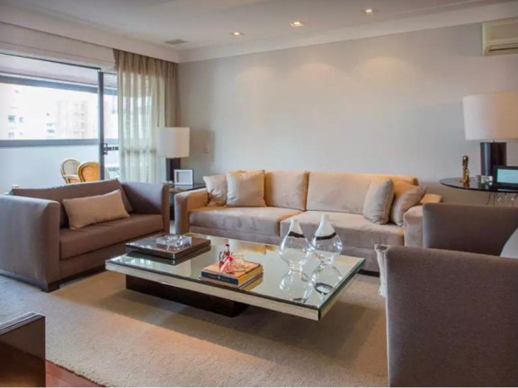 Imagem Imóvel com 3 Quartos à Venda, 240 m² em Moema - São Paulo Imagem Imóvel com 3 Quartos à Venda, 240 m² em Moema - São Paulo
