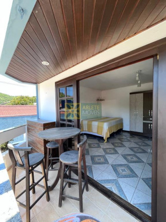 Imagem Casa com 9 Quartos à Venda, 380 m² em Centro - Porto Belo Imagem Casa com 9 Quartos à Venda, 380 m² em Centro - Porto Belo