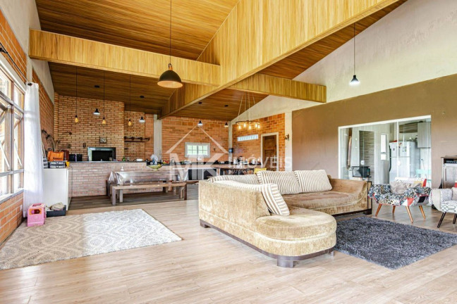 Imagem Chácara com 3 Quartos à Venda, 300 m² em Santa Helena 3 - Piraquara Imagem Chácara com 3 Quartos à Venda, 300 m² em Santa Helena 3 - Piraquara