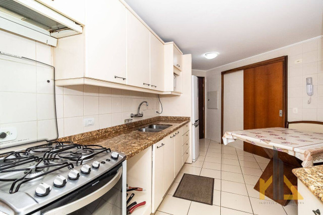 Imagem Casa com 3 Quartos à Venda, 127 m² em Bigorrilho - Curitiba Imagem Casa com 3 Quartos à Venda, 127 m² em Bigorrilho - Curitiba